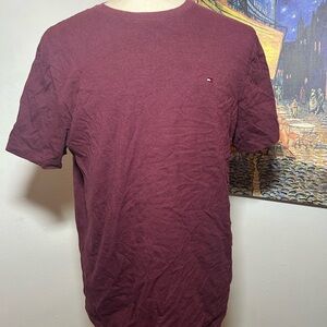 Tommy Hilfiger Men's Burgundy T-Shirt